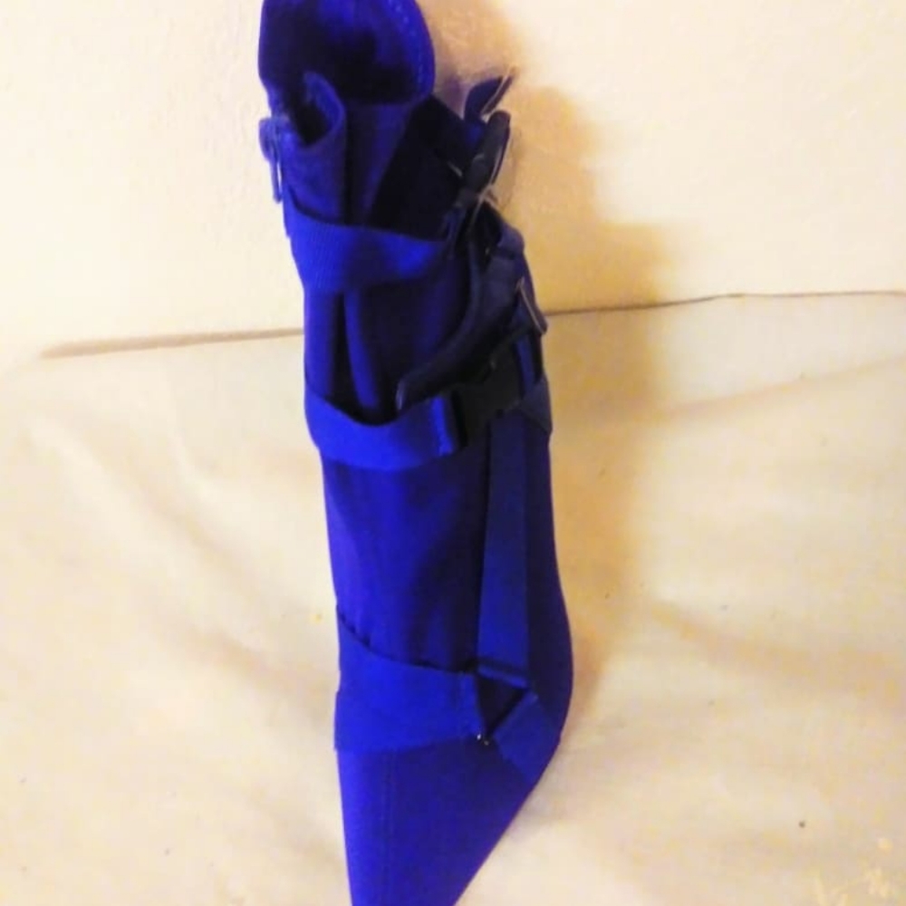 Royal blue ankle boots